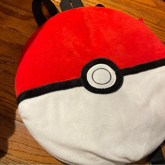 2016 Pokemon Pokeball Plush Backpack WHITE & RED Stuffed Bag - Picture 2 of 6